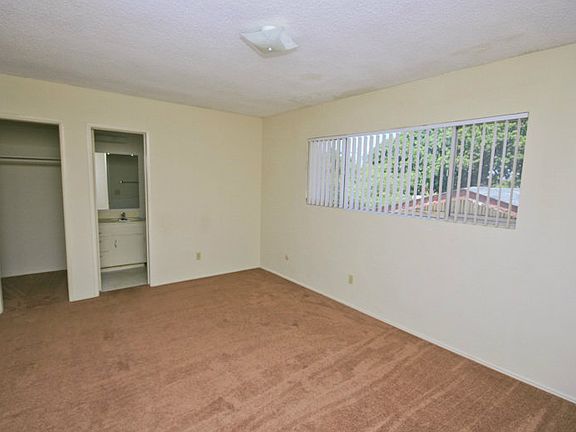 5th image of 4163 44th St APT 3