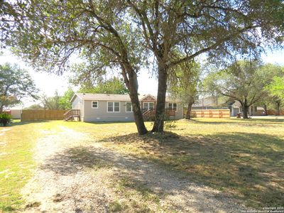 119 Creekbend, Floresville, TX, 78114