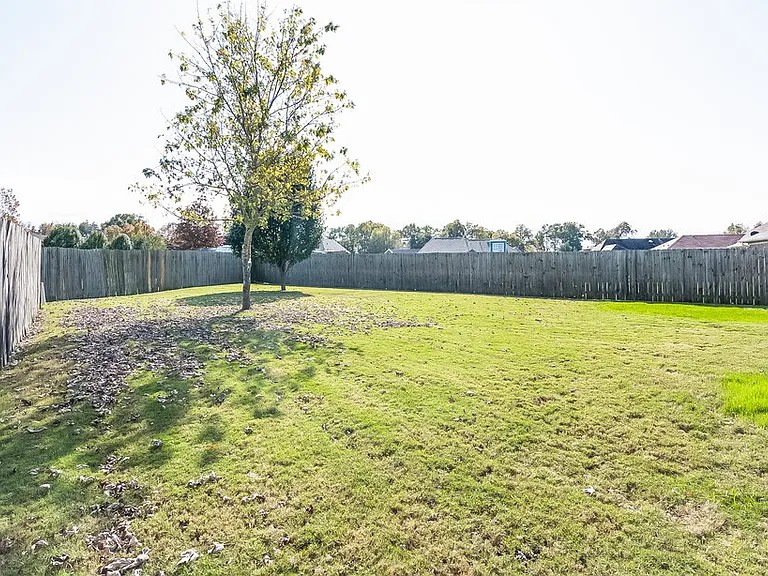 5820 Lillian Bend Dr — Photo 14