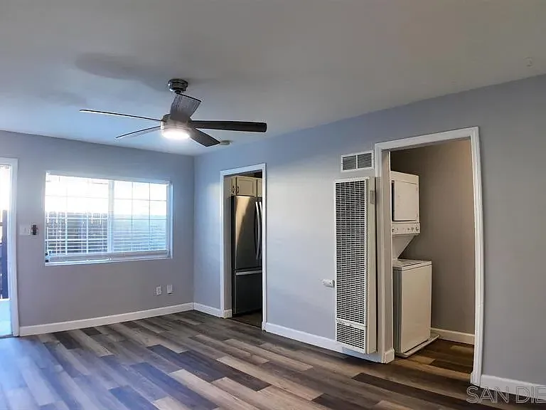 3934 1/2 Marine View Ave — Photo 7
