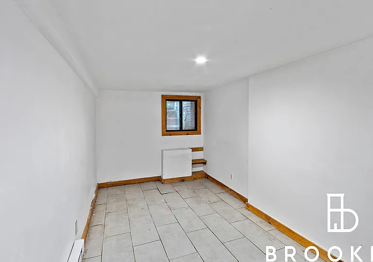 1505 Gates Ave #1B — Photo 13