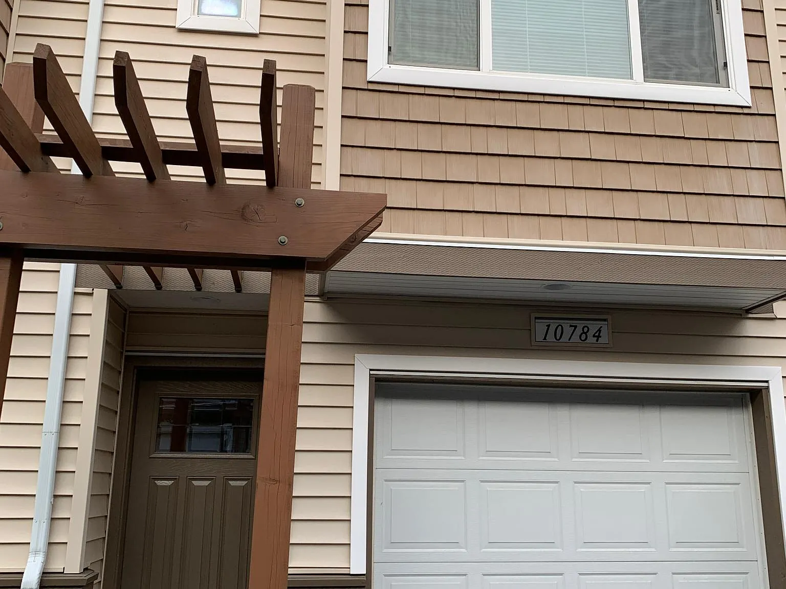 2 bed, 2.5 bath, 1129 sqft, $2,100 — Photo 3