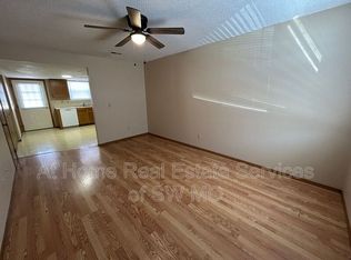 1143 W Hall St, Ozark, MO 65721