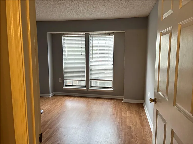612 Granville Ct — Photo 13