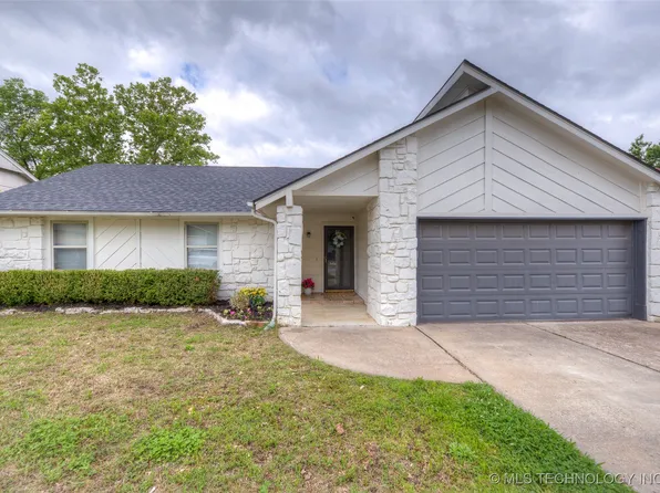 3010 S Narcissus Pl, Broken Arrow, OK 74012