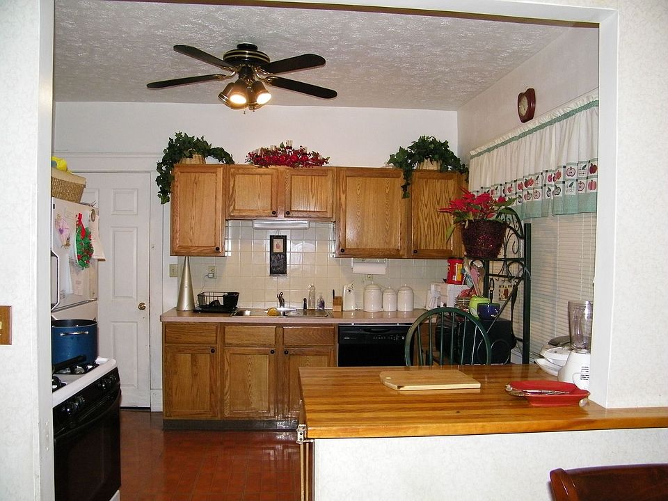 Downstairs Kitchen