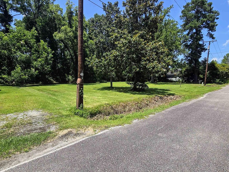 2nd image of 3629 Sanderson St.