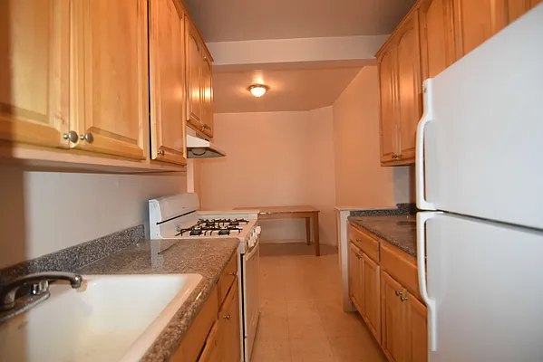 Rented by Zuz Realty | media 5