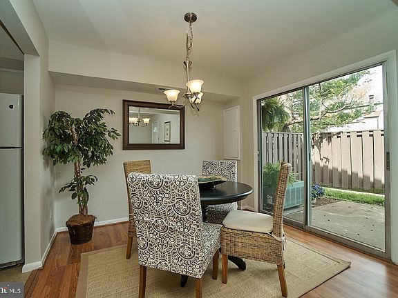 5th image of 3800 Redondo Pl #20C