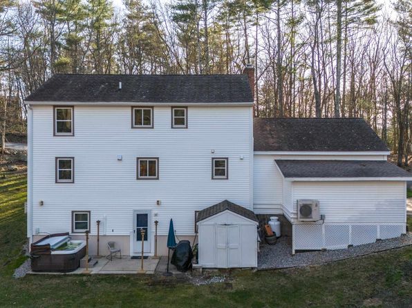 25 Brookview Terrace, Bedford, NH 03110