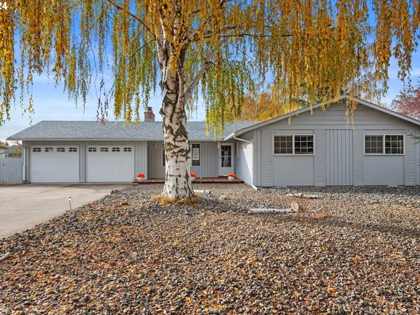 10107 Emily Dr, Island City, OR 97850