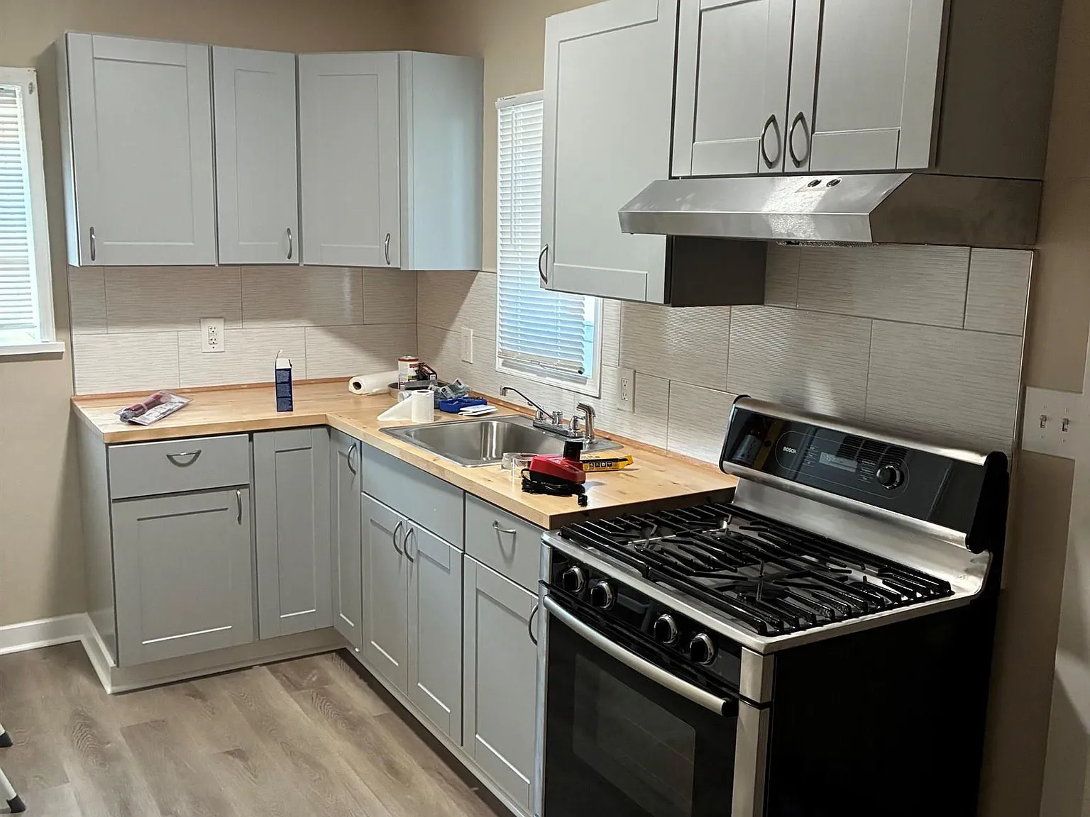2 bed, 1.0 bath, $1,800 — Photo 3