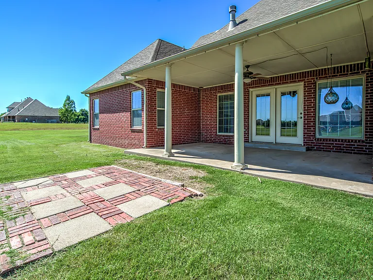 22525 Lindy Ter — Photo 86