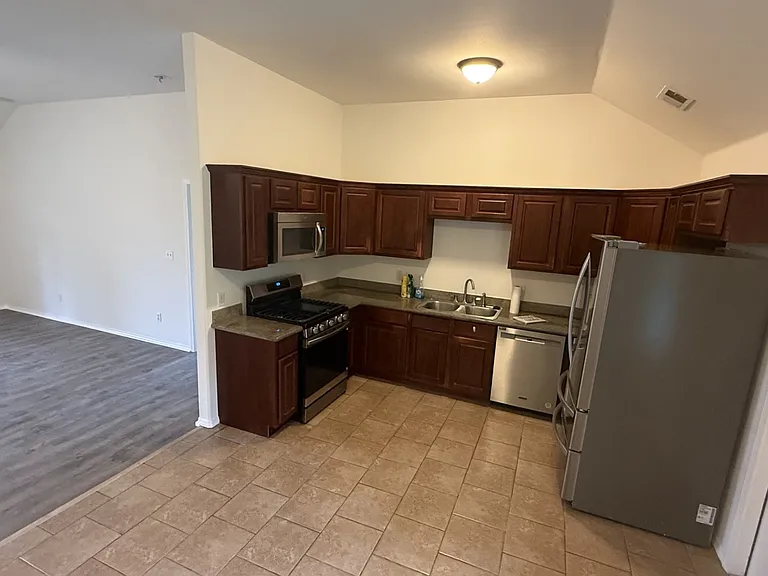 3318 S 214 East Ave — Photo 9