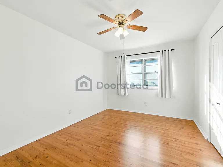 445 Granada Dr — Photo 23