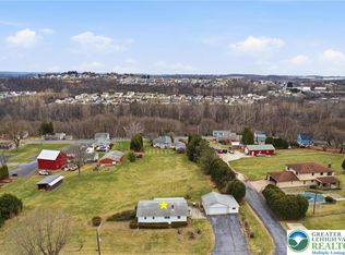 5478 2nd St, Whitehall, PA 18052