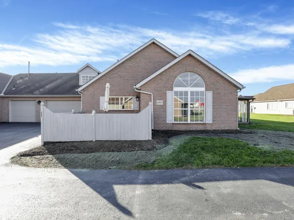 4997 Meadow Run Dr, Hilliard, OH 43026