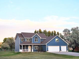 8725 Burnt Creek Island Rd, Bismarck, ND 58503