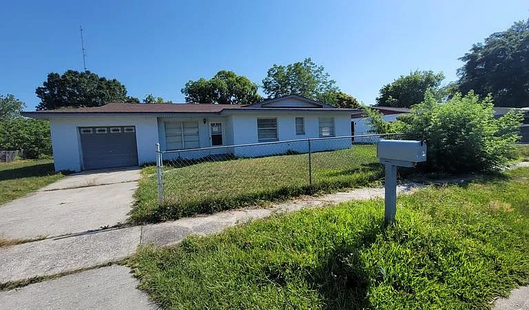 1190 Pine Valley Ln — Photo 1