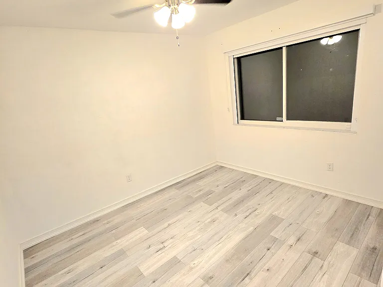 14800 Robinson St — Photo 11