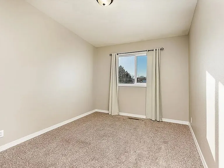 2826 Oakland Dr #10 — Photo 7