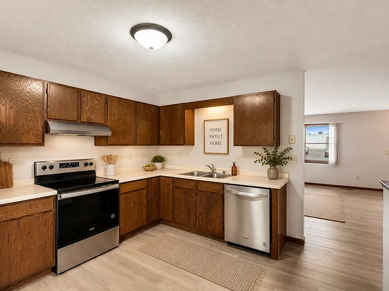 1225-1233 Branding Iron Rd — Photo 2