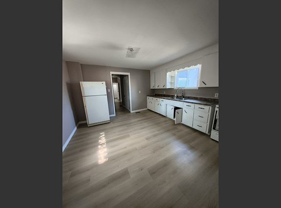 5th image of 22 Blucher St #1