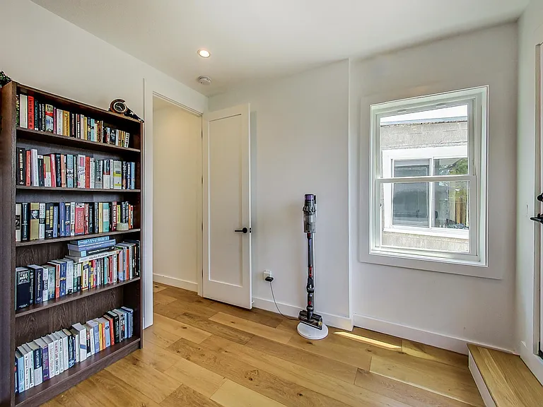 25 U St NE #2 — Photo 15