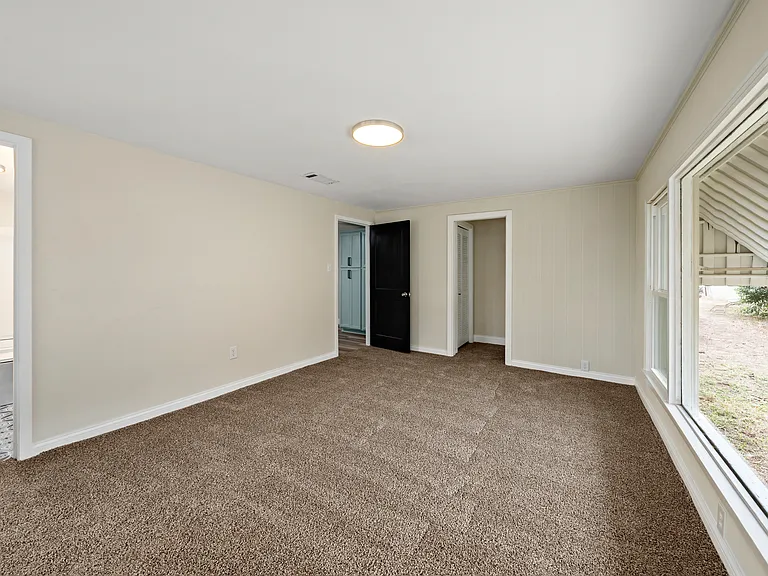 11101 China Spring Rd — Photo 18