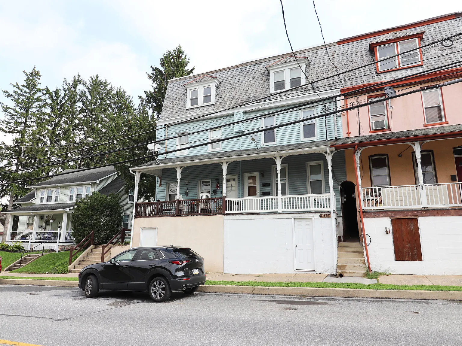 2 bed, 1.5 bath, $1,325 — Photo 1