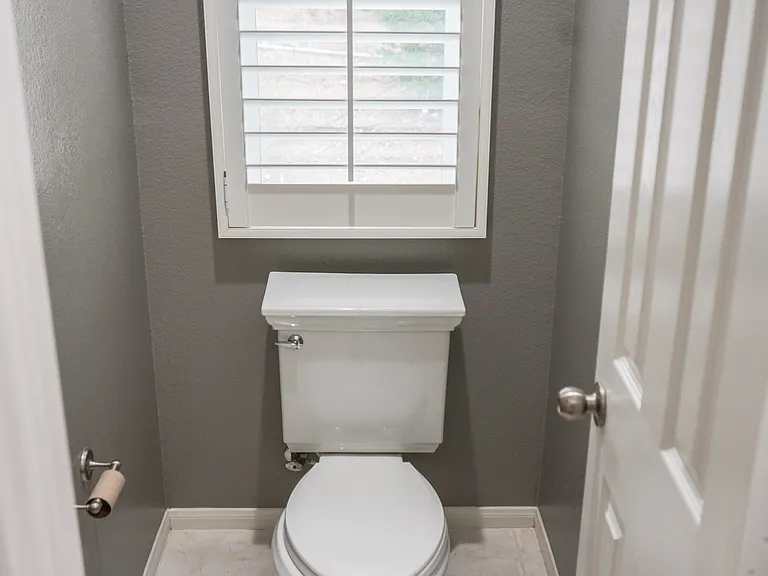1882 Shadetree Dr — Photo 37
