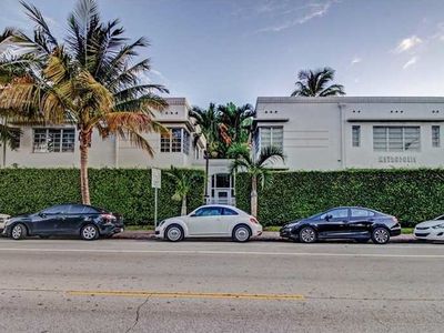 1575 Michigan Ave APT 4, Miami Beach, FL, 33139
