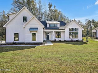 11187 Ashton Rd, Burgaw, NC 28425