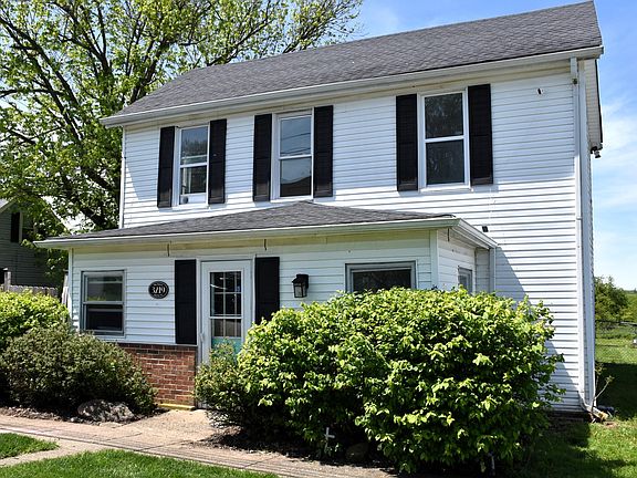 2nd image of 3219 Broad St