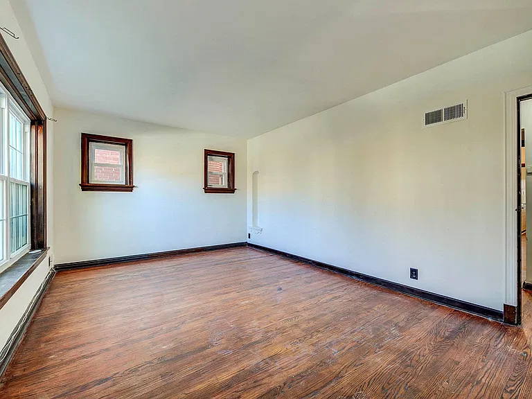 3754 Dunnica Ave — Photo 5