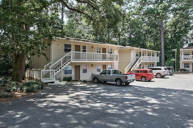 1st image of 120 Valencia Dr APT 5