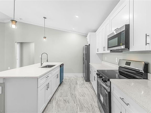 4th image of 2161 Ben ST