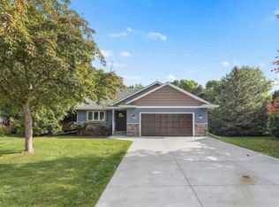 207 13th St N, Sartell, MN 56377