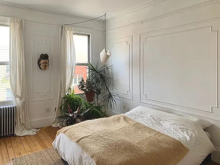 190 Huron St #3R — Photo 4
