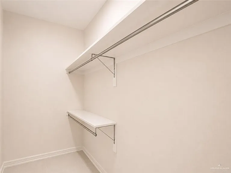 709 N Emerald Ave — Photo 8