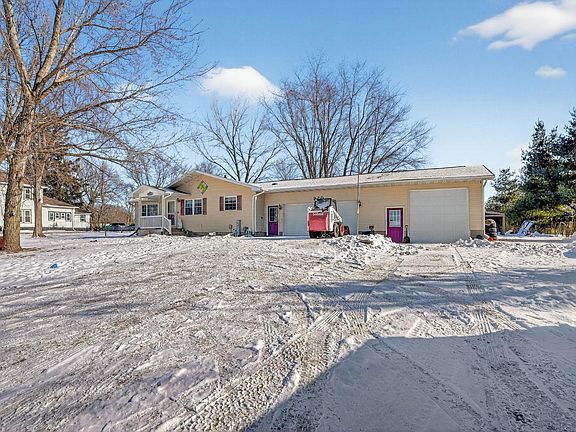 2nd image of 920 Bremer Rd