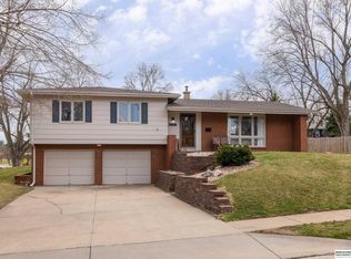 9605 Ruggles St, Omaha, NE 68134