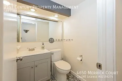 "Spacious 5-Bed Oasis with Fireplace in Oceanside 2,900 Sq Ft of Comfort!" — Photo 4
