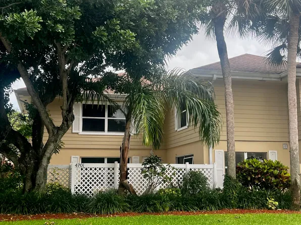 4701 Roxbury Ct, Boynton Beach, FL 33436