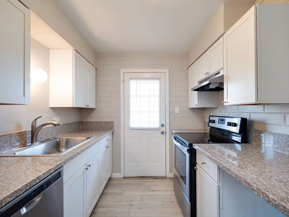 1st image of 903 S Farmer Ave #909-4