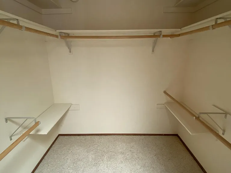 501 E Michelle Dr — Photo 11