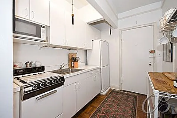 Sold by Bellmarc Realty | media 14