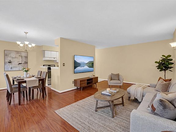 4th image of 107 Nottingham Rd APT D