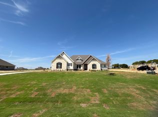 802 Westover Dr, Van Alstyne, TX 75495