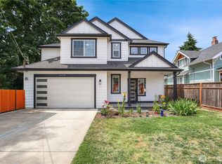 8438 Tacoma Ave S, Tacoma, WA